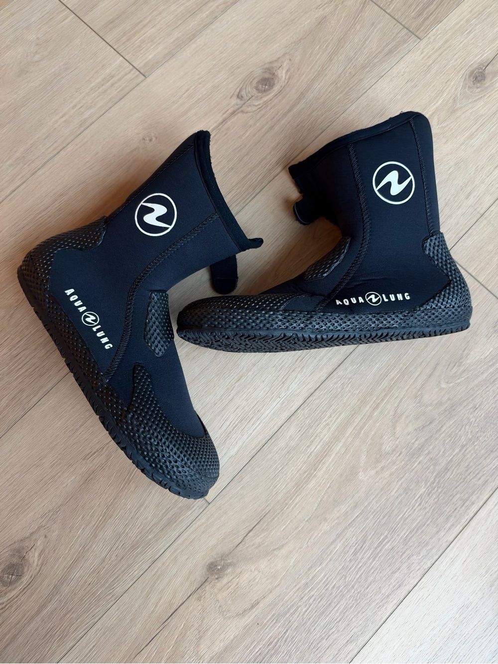 Aqua Lung Black Neoprene Dive Boots